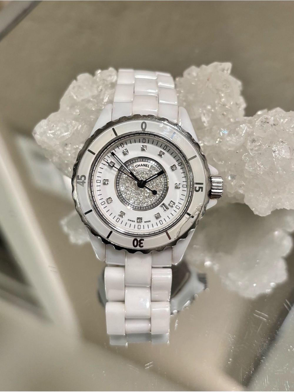 Luxury Fashion White Ceramic Watch with Pavé Crystal Dial - New Battery